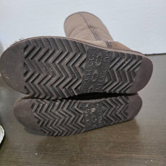 UGG Brown Genuine Leather Boot Genuine Sheepskin Lining Classic Tall 5815 Sz W5 - Picture 7 of 11